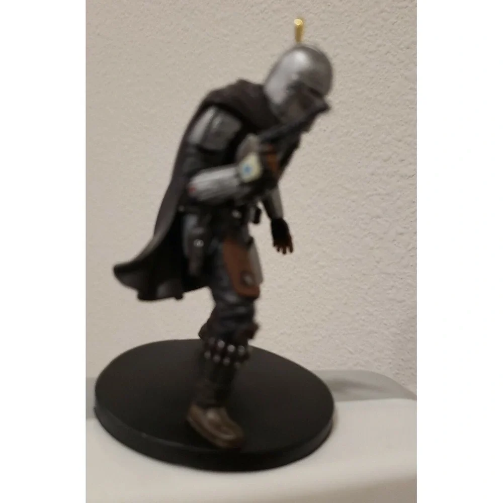 MANDO STAR WARS THE‎ MANDALORIAN Figurine Holiday Christmas Tree Ornament C-16